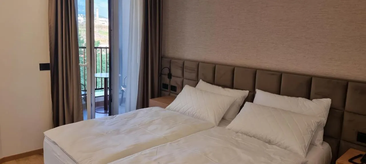 Sibb Hotel ティラナ
