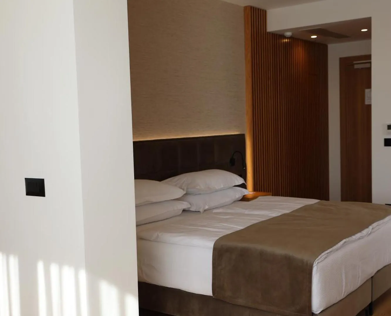 Sibb Hotel ティラナ