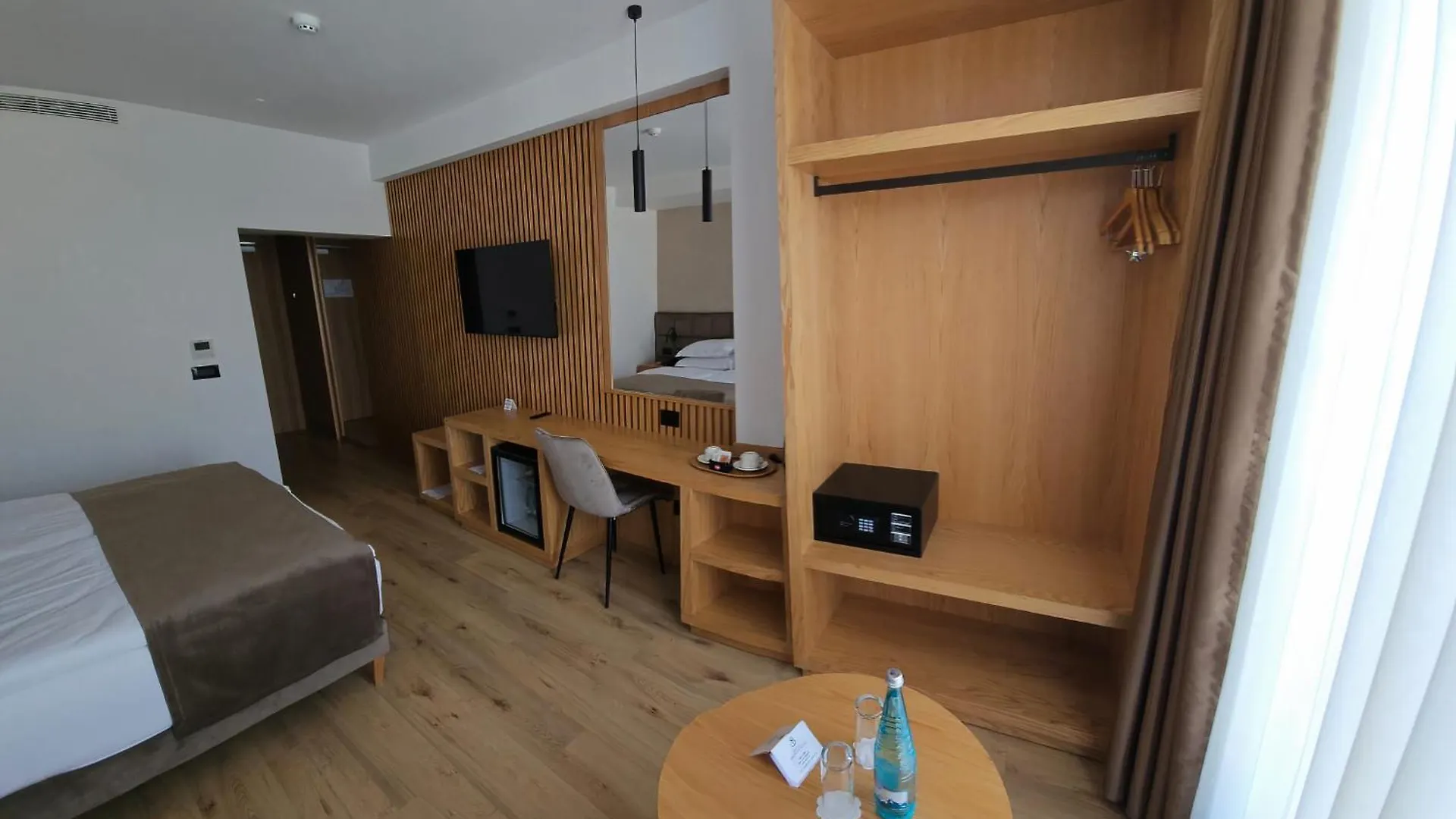 Sibb Hotel ティラナ